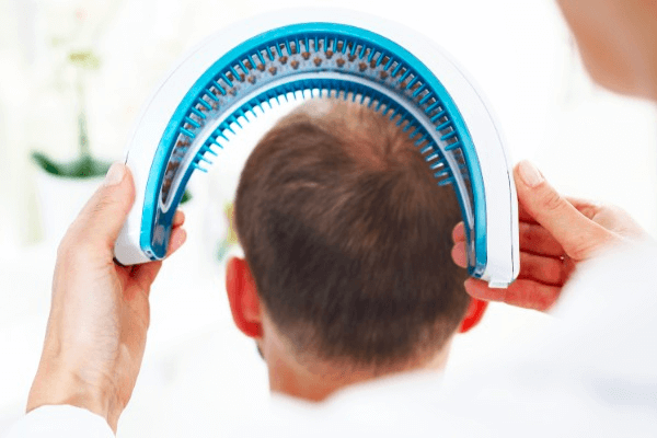 Is Red Light Therapy The Answer To Hair Loss? Doctor’s Review