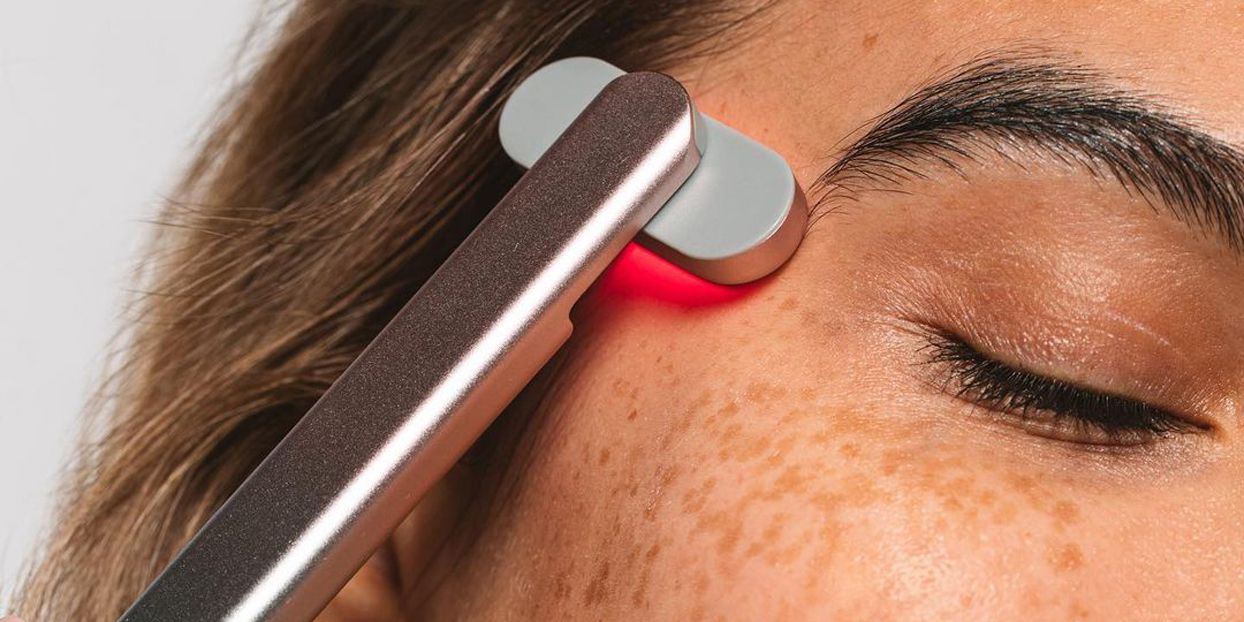 red-light-therapy-wand