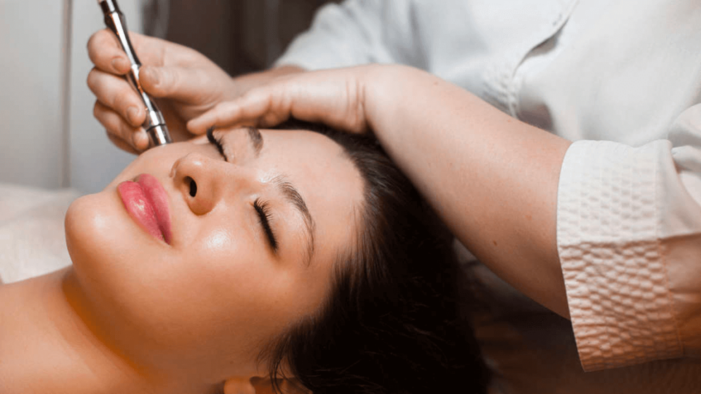 Does microneedling hurt